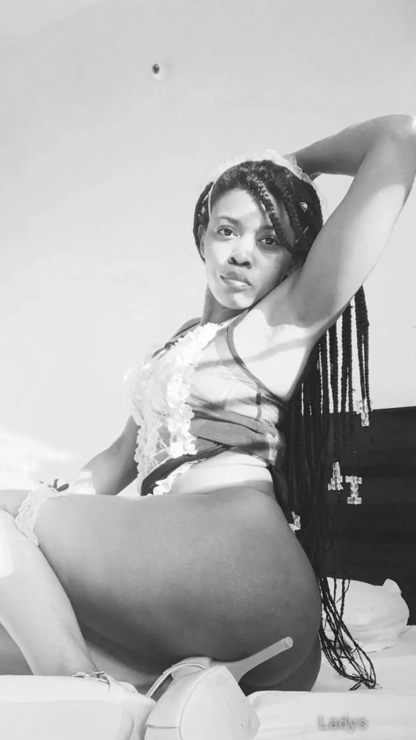 Shallom, 24 years brunette escorts in Bangalore, height 166 sm, Weight kg