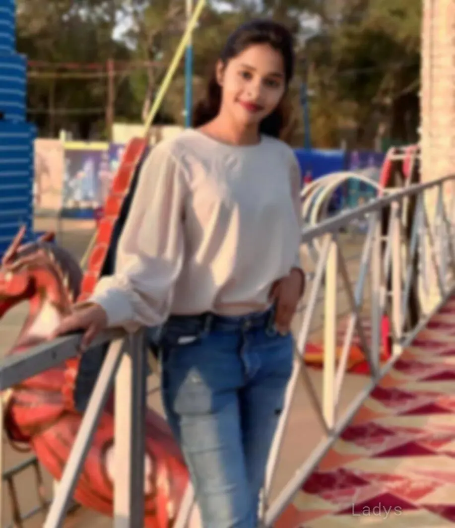 Sonali Cam Show And Real Meet Available, years brunette escorts in Bangalore, height sm, Weight kg