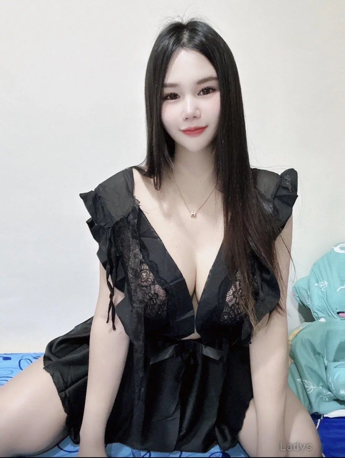 Nana, 25 years brunette escorts in Bangkok, height 165 sm, Weight  kg