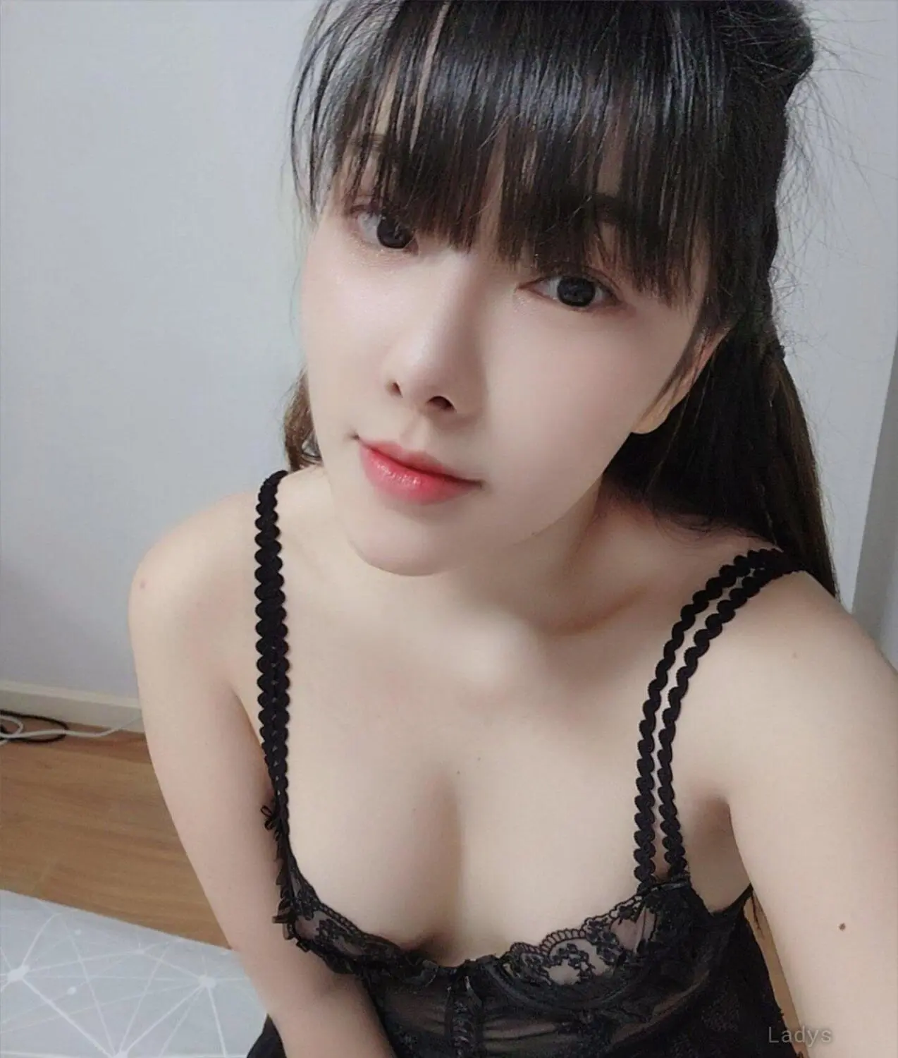Nikki, 27 years brunette escorts in Bangkok, height 160 sm, Weight  kg