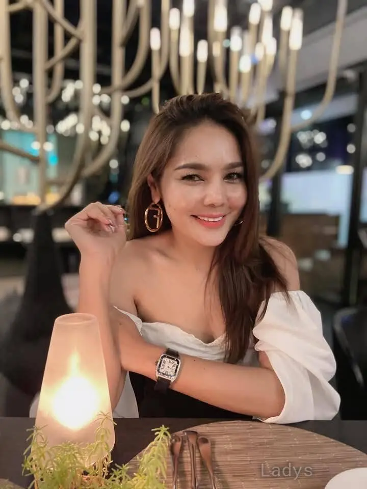 Porche, 29 years brunette escorts in Bangkok, height 162 sm, Weight  kg