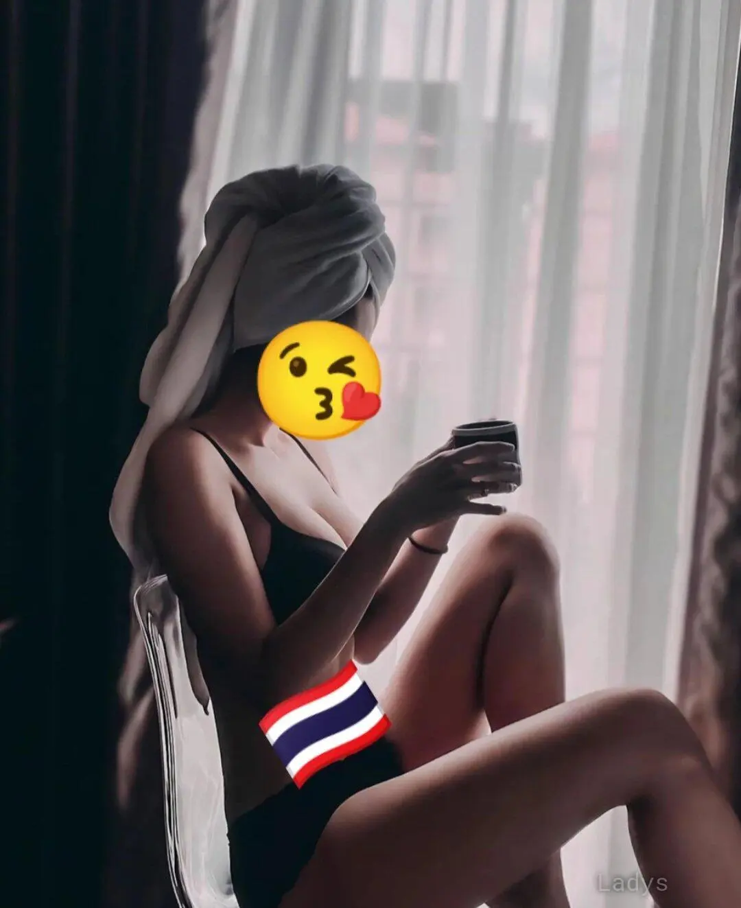 Taniya, 33 years brunette escorts in Bangkok, height 172 sm, Weight  kg