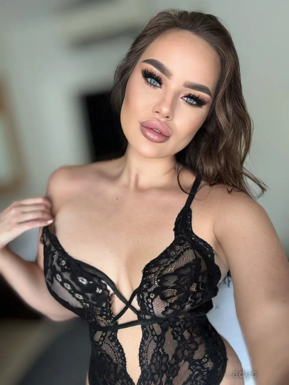 Kamila, 23 years brunette escorts in Beirut, height 172 sm, Weight  kg