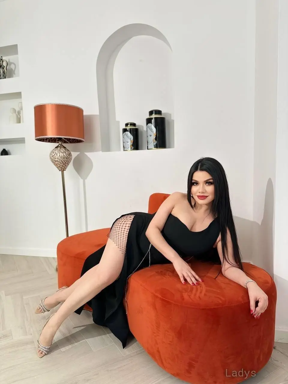 Merlin, 21 years brunette escorts in Beirut, height 170 sm, Weight kg