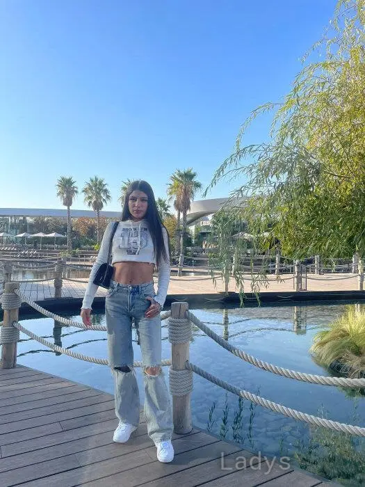 Kimberly, 28 years brunette escorts in Benalmadena, height 165 sm, Weight 52 kg