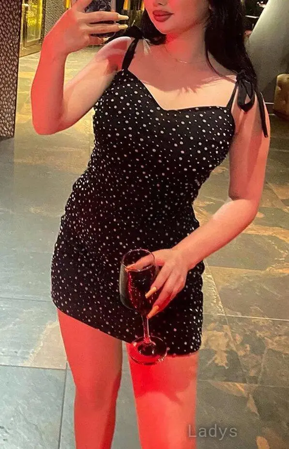 Hanan, 22 years brunette escorts in Cairo, height 176 sm, Weight  kg