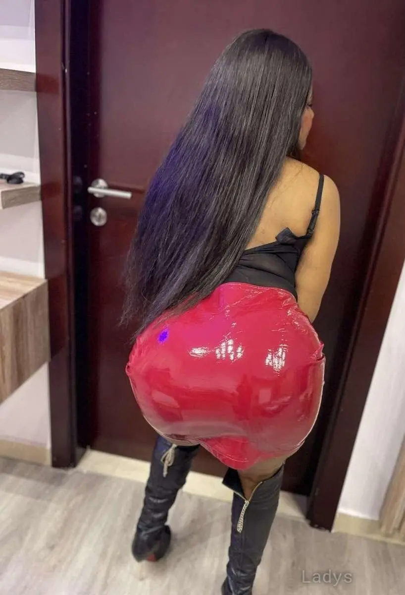 Runis, 24 years brunette escorts in Cairo, height 150 sm, Weight  kg