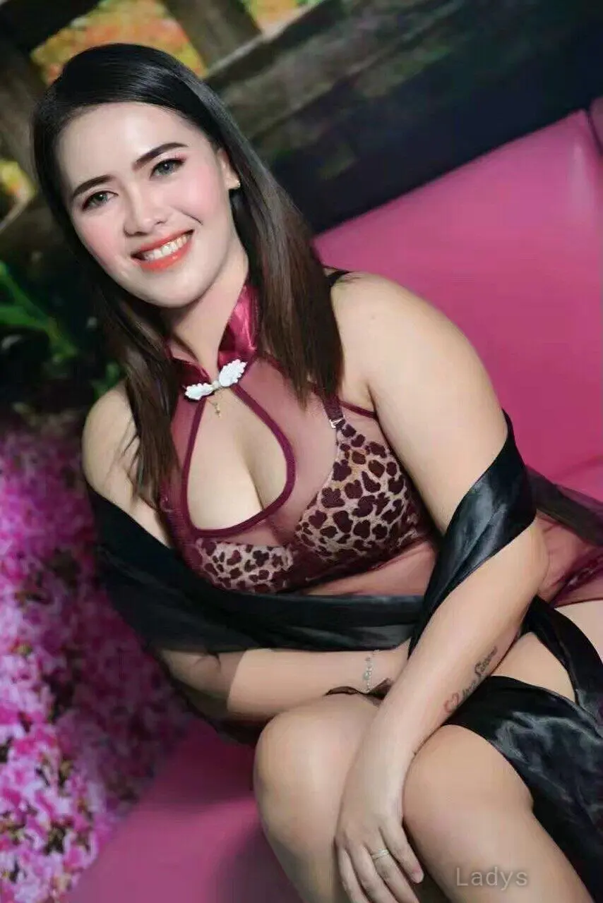 Apple, 22 years brunette escorts in Cebu City, height 157 sm, Weight  kg