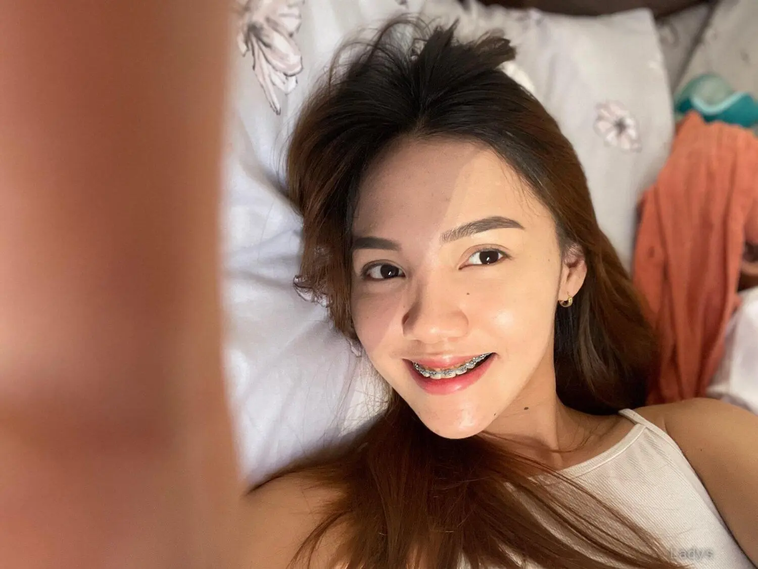 Mikha, 24 years brunette escorts in Cebu City, height 153 sm, Weight  kg