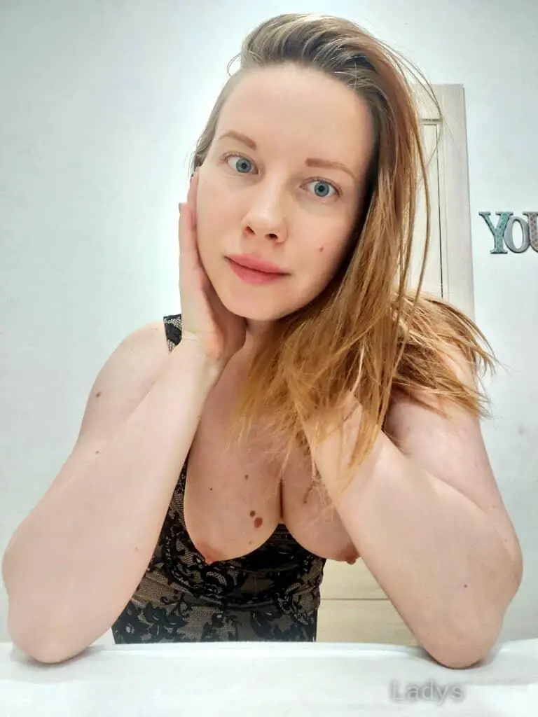 Carmelle, 30 years brunette escorts in Champigny-Sur-Marne, height 165 sm, Weight 65 kg