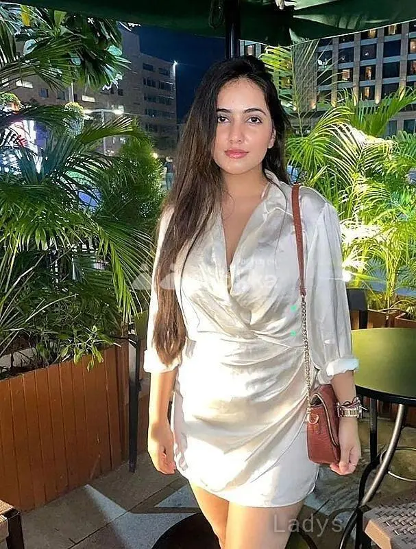 Natalia, 21 years brunette escorts in Chandigarh, height 168 sm, Weight kg