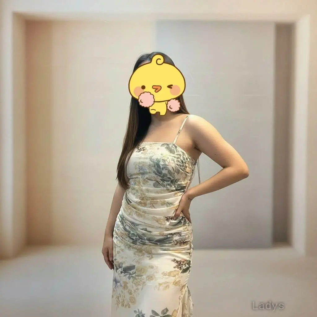 Ridhi, 23 years brunette escorts in Chandigarh, height 165 sm, Weight kg