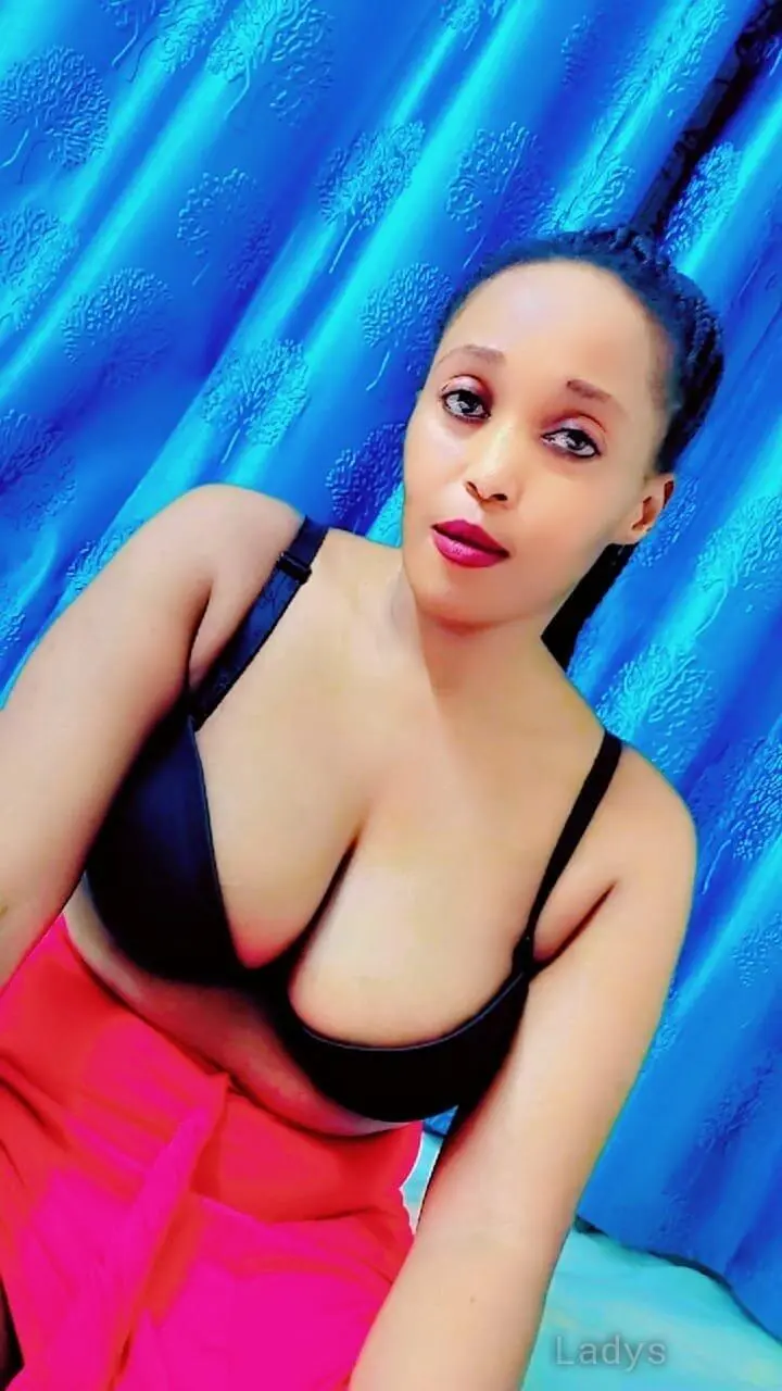 Amber, 28 years brunette escorts in Chennai, height 150 sm, Weight  kg