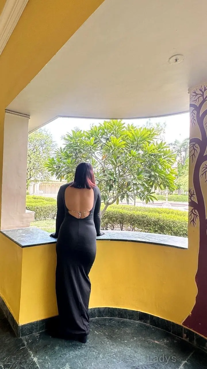 Direct Payment Top North Indian Model, 21 years brunette escorts in Chennai, height 170 sm, Weight kg