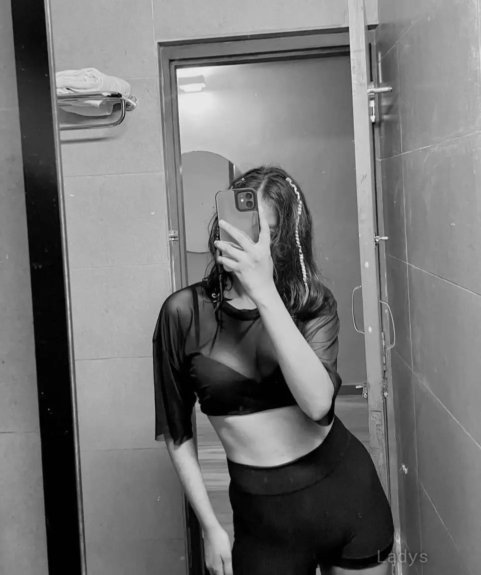 Just Landed!1stime in Chennai Wet Ronika,  years brunette escorts in Chennai, height  sm, Weight  kg