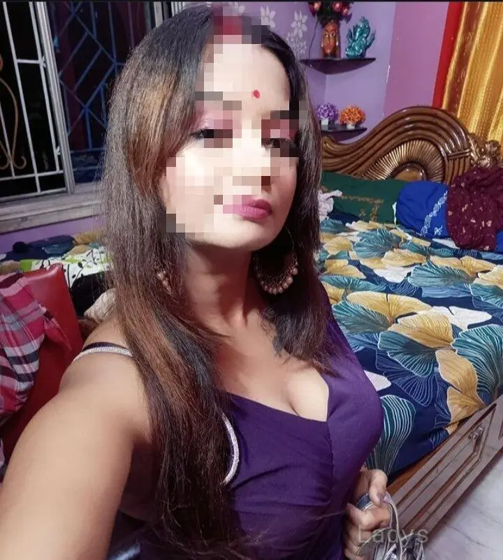 Lavya, years brunette escorts in Chennai, height sm, Weight kg