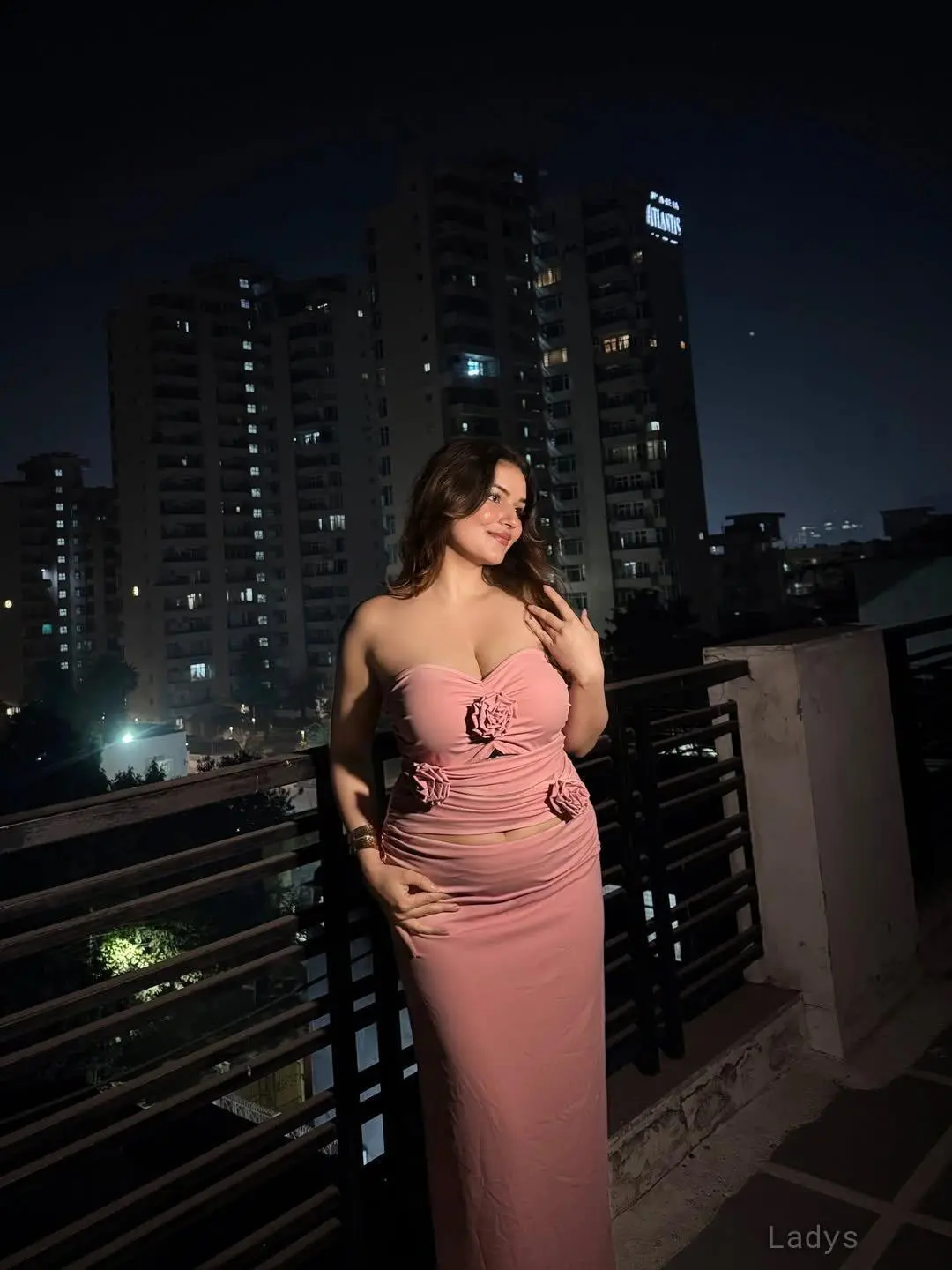 Nandini, 22 years brunette escorts in Chennai, height 150 sm, Weight  kg