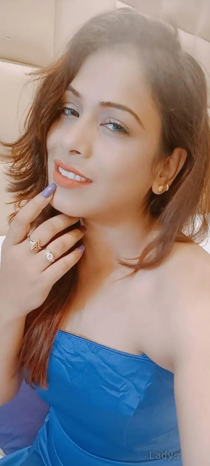 Nehal, 23 years brunette escorts in Chennai, height 175 sm, Weight  kg