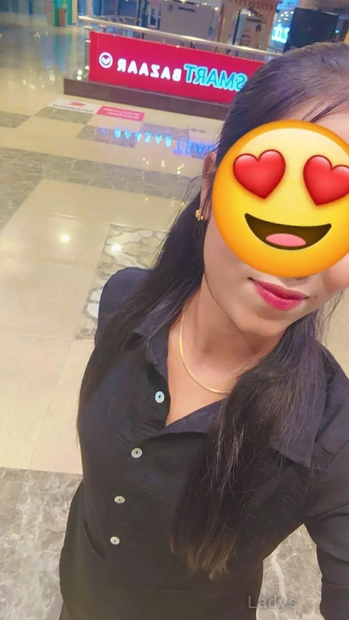 Pavi, 25 years brunette escorts in Chennai, height  sm, Weight  kg