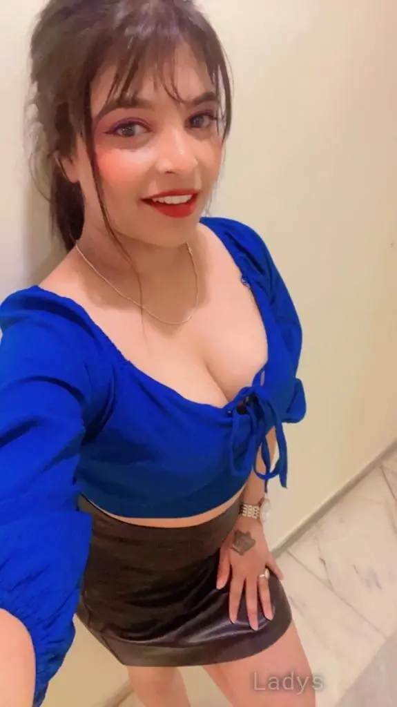Prachi,  years brunette escorts in Chennai, height  sm, Weight  kg