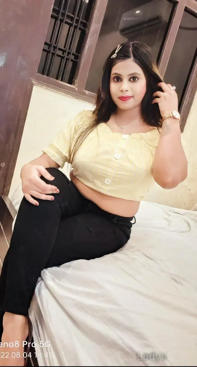 Priya, 19 years brunette escorts in Chennai, height 166 sm, Weight  kg