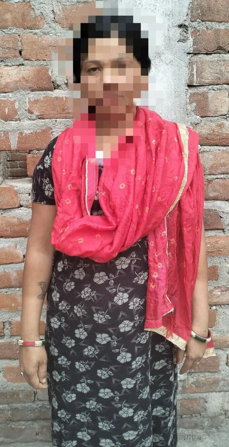 Sakshi, 23 years brunette escorts in Chennai, height 155 sm, Weight  kg