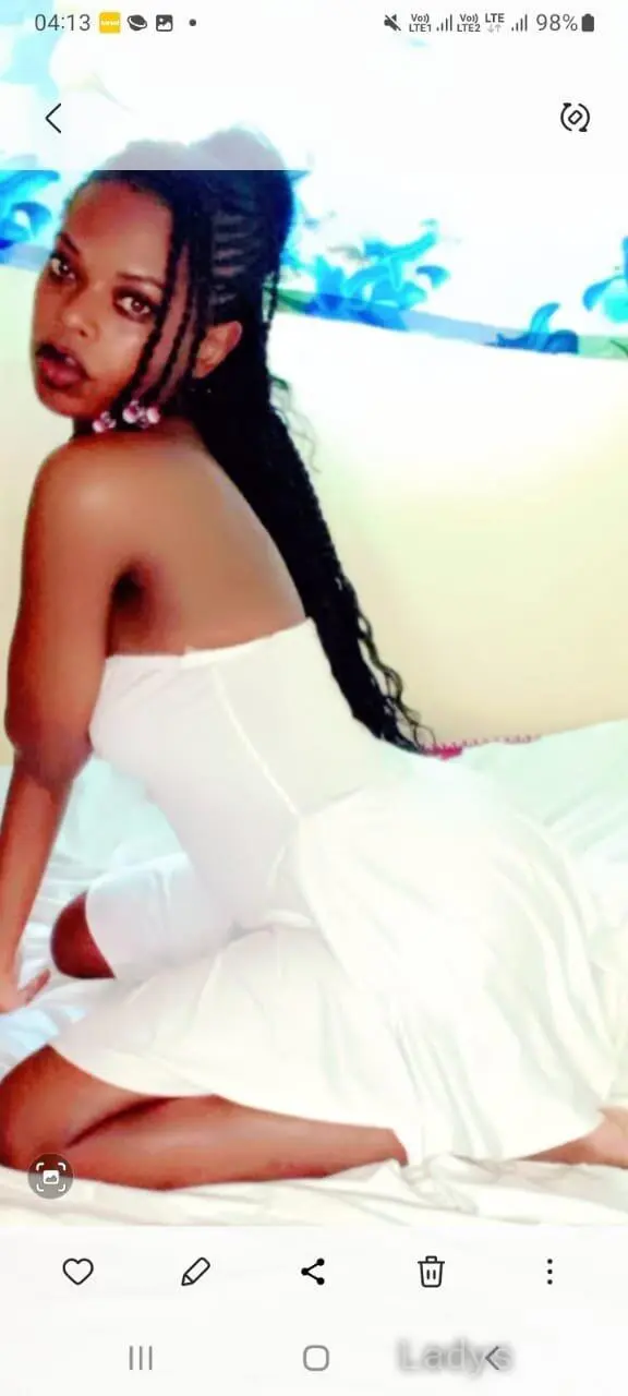 Sasha Bae,  years brunette escorts in Chennai, height  sm, Weight  kg