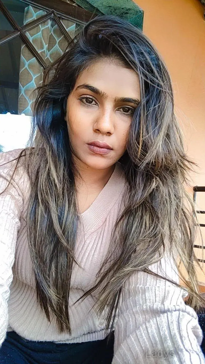 VIP AND BEST ESCORTS DIRECT PAYMENT,  years brunette escorts in Chennai, height  sm, Weight  kg