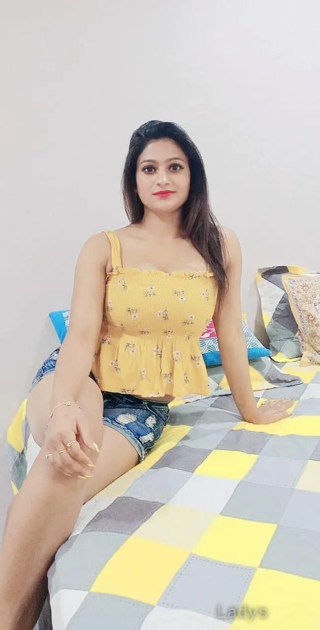 Anushka, 21 years brunette escorts in Coimbatore, height 183 sm, Weight  kg