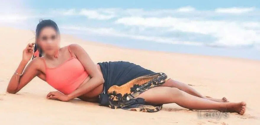 Melissa, 22 years brunette escorts in Colombo, height 174 sm, Weight kg