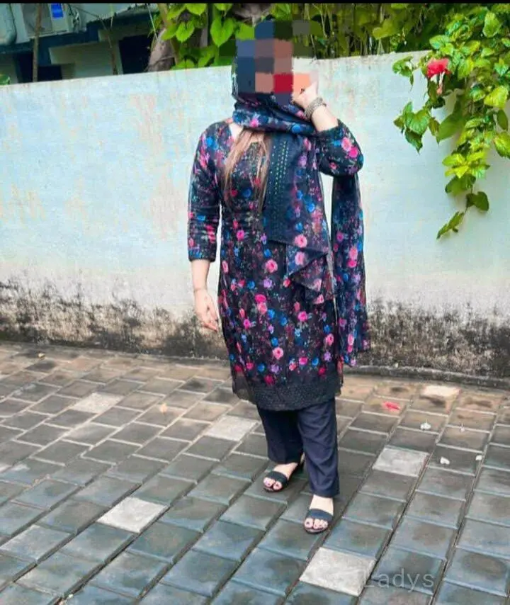 Muslim, 29 years brunette escorts in Colombo, height 152 sm, Weight kg