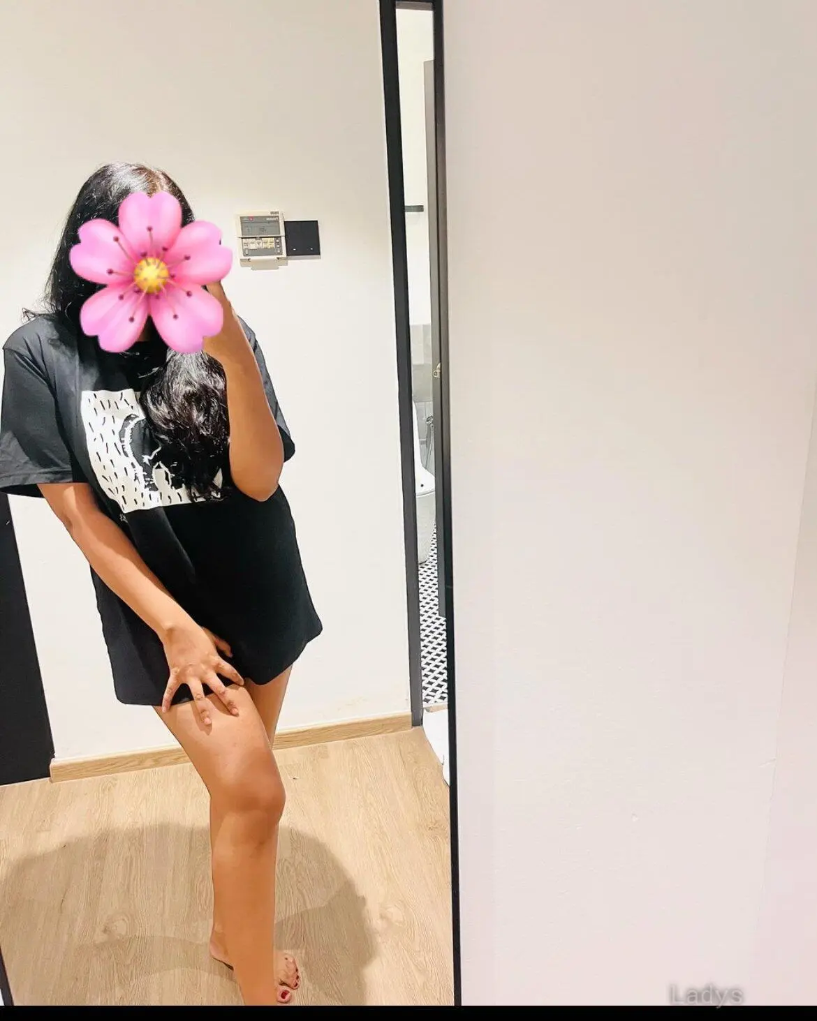 Rashi, 25 years brunette escorts in Colombo, height 160 sm, Weight  kg