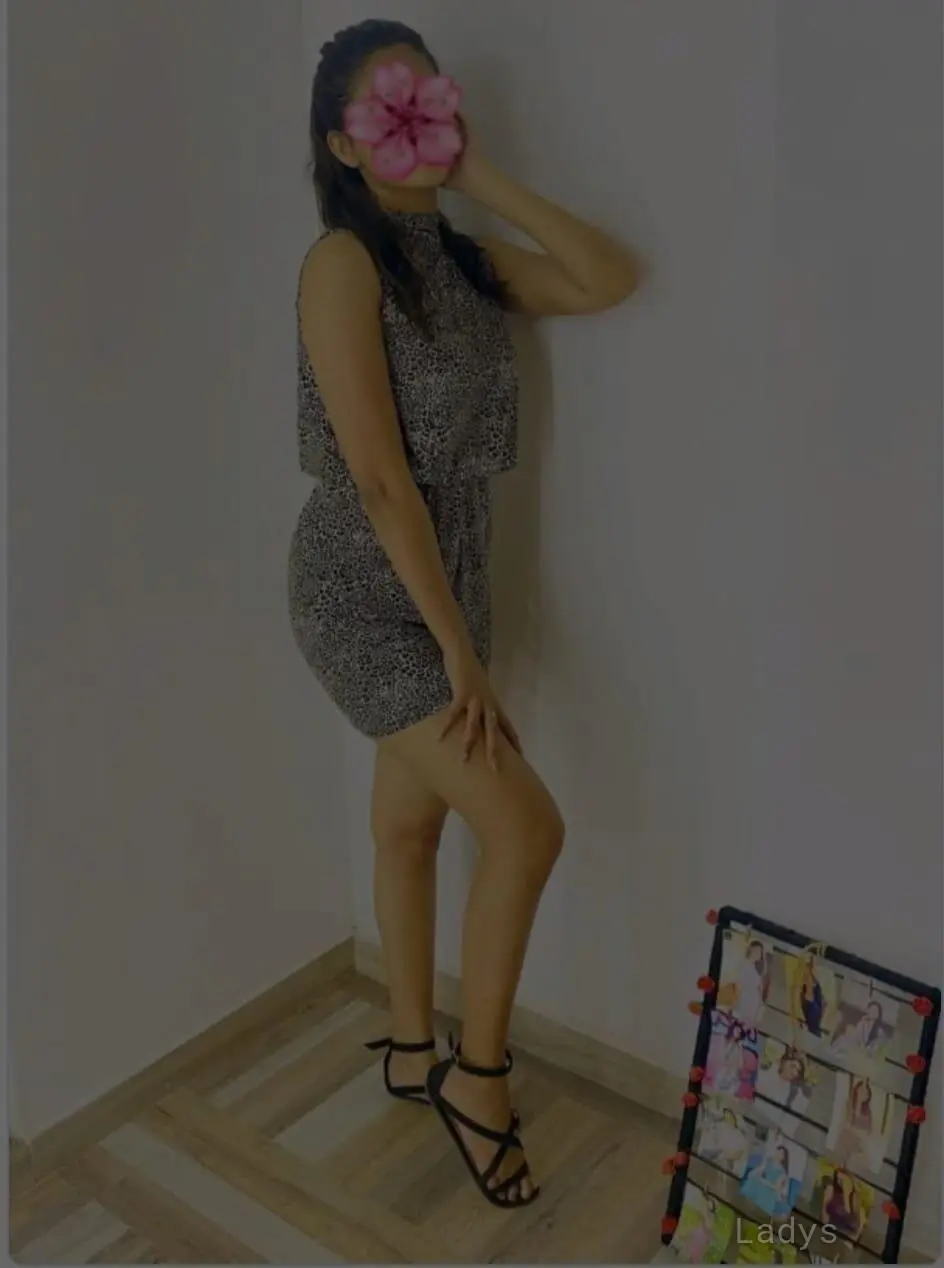 Sachi, 25 years brunette escorts in Colombo, height 154 sm, Weight  kg