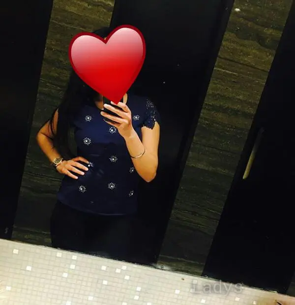 Tarnya, 26 years brunette escorts in Colombo, height 162 sm, Weight  kg