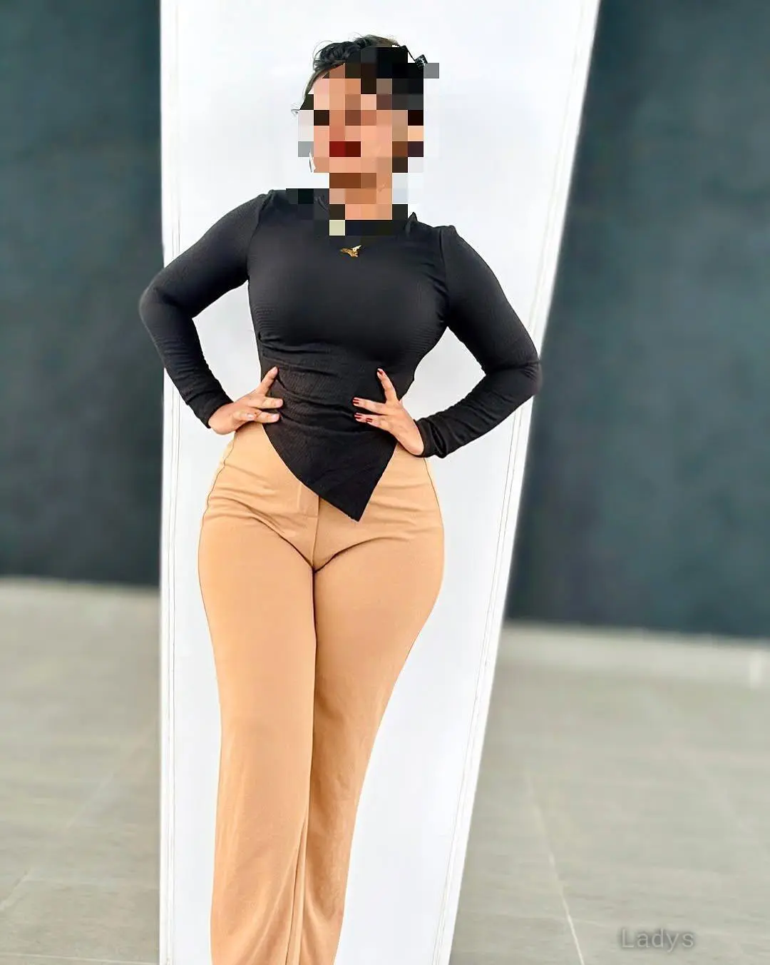 Teeha, 23 years brunette escorts in Colombo, height 156 sm, Weight kg