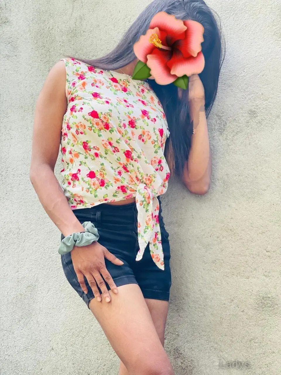 Thishu, 23 years brunette escorts in Colombo, height 143 sm, Weight  kg