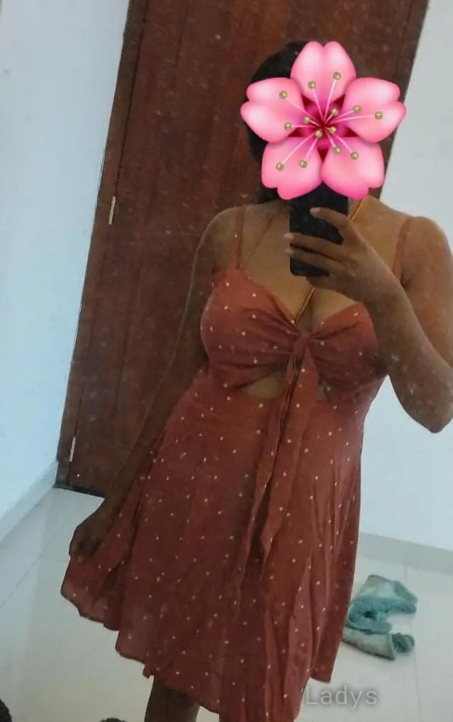 Trishi, 24 years brunette escorts in Colombo, height 153 sm, Weight  kg