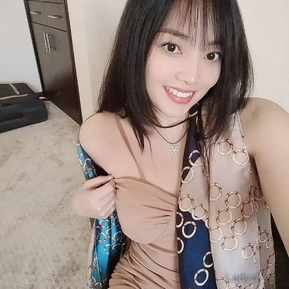Maryna, 27 years brunette escorts in Da Nang, height 169 sm, Weight kg