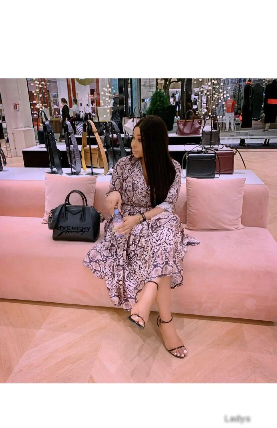 Mercy, 24 years brunette escorts in Dakar, height 180 sm, Weight  kg