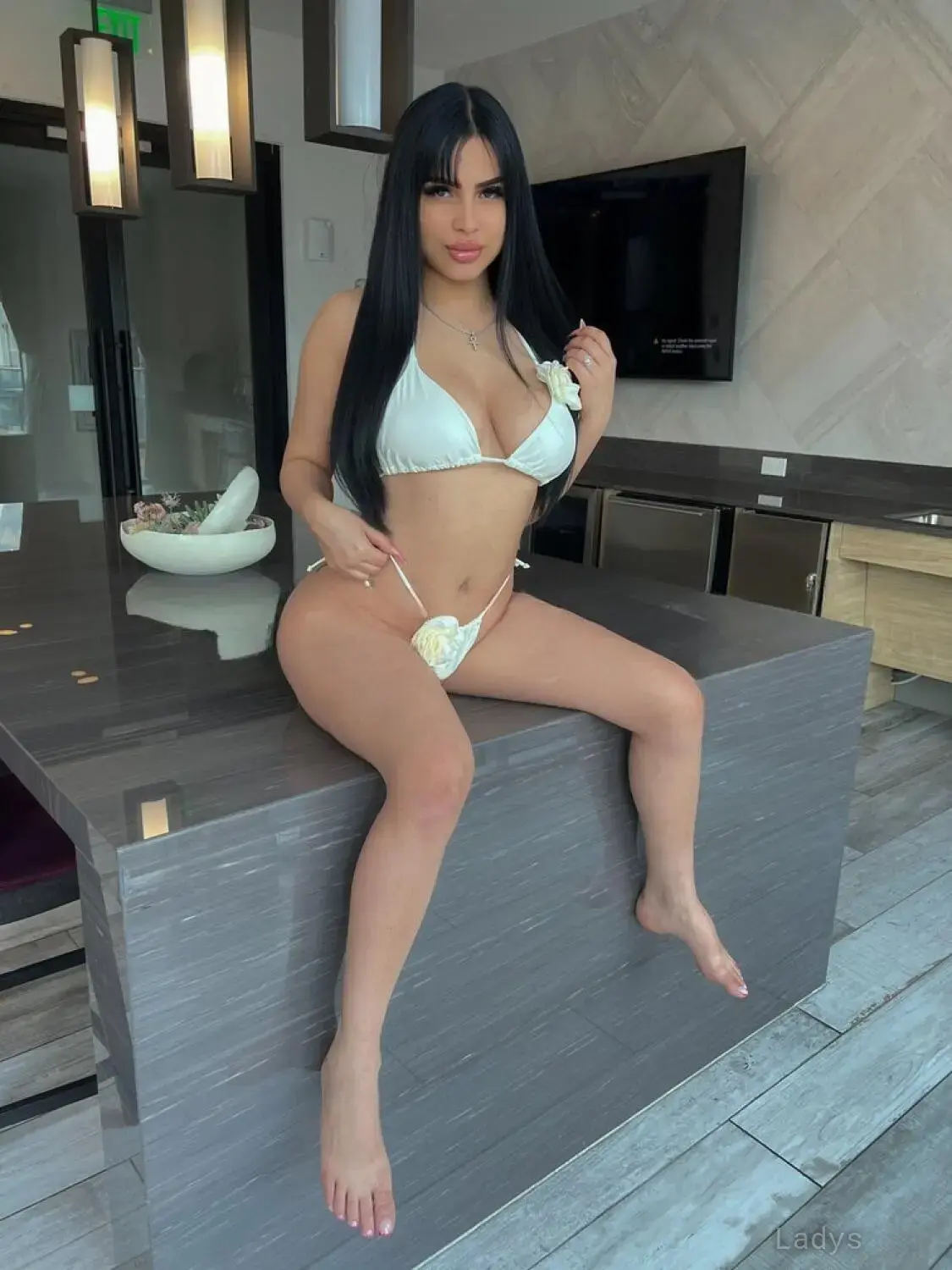 MILENA, 24 years brunette escorts in Dallas, height 160 sm, Weight 53 kg