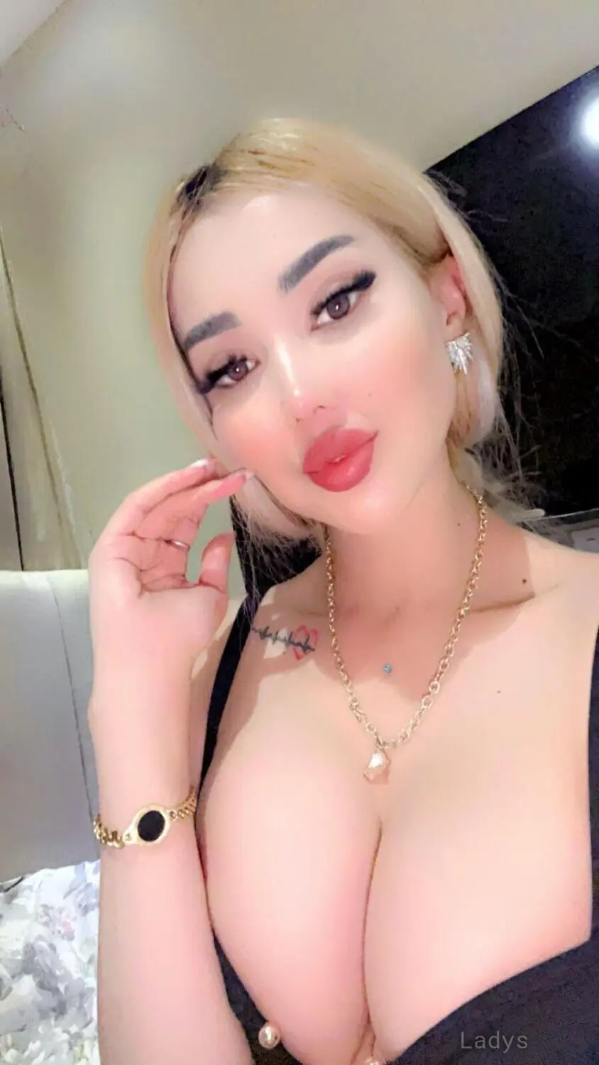 Jully, 22 years brunette escorts in Dammam, height 167 sm, Weight  kg