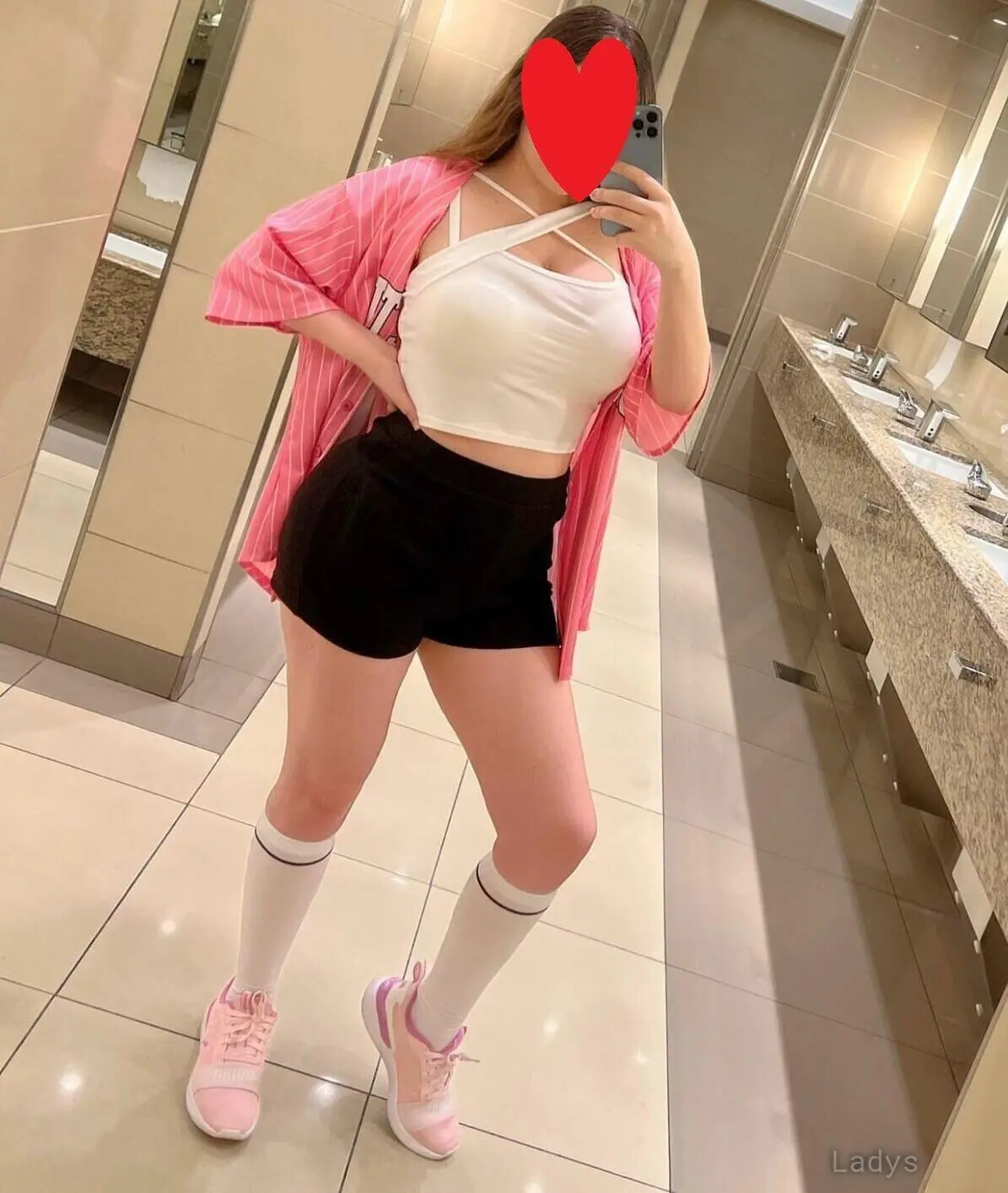 Kerala, 25 years brunette escorts in Dammam, height  sm, Weight  kg