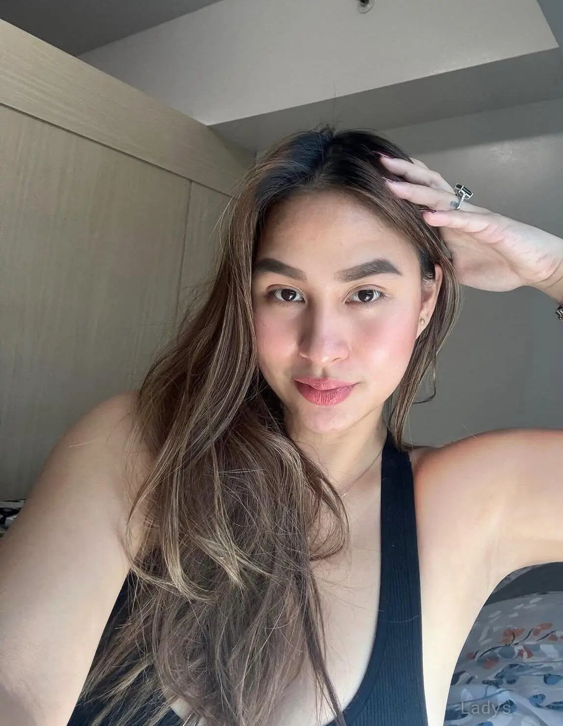 Lara, 25 years brunette escorts in Dammam, height 162 sm, Weight kg