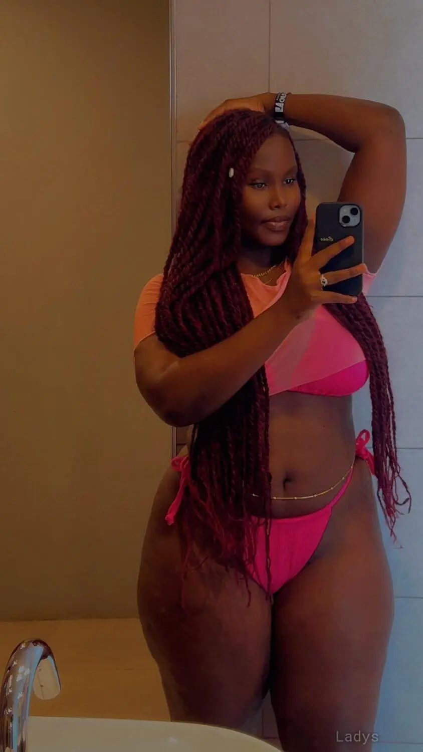 Ebony Chic, 25 years brunette escorts in Dar es Salaam, height 166 sm, Weight kg