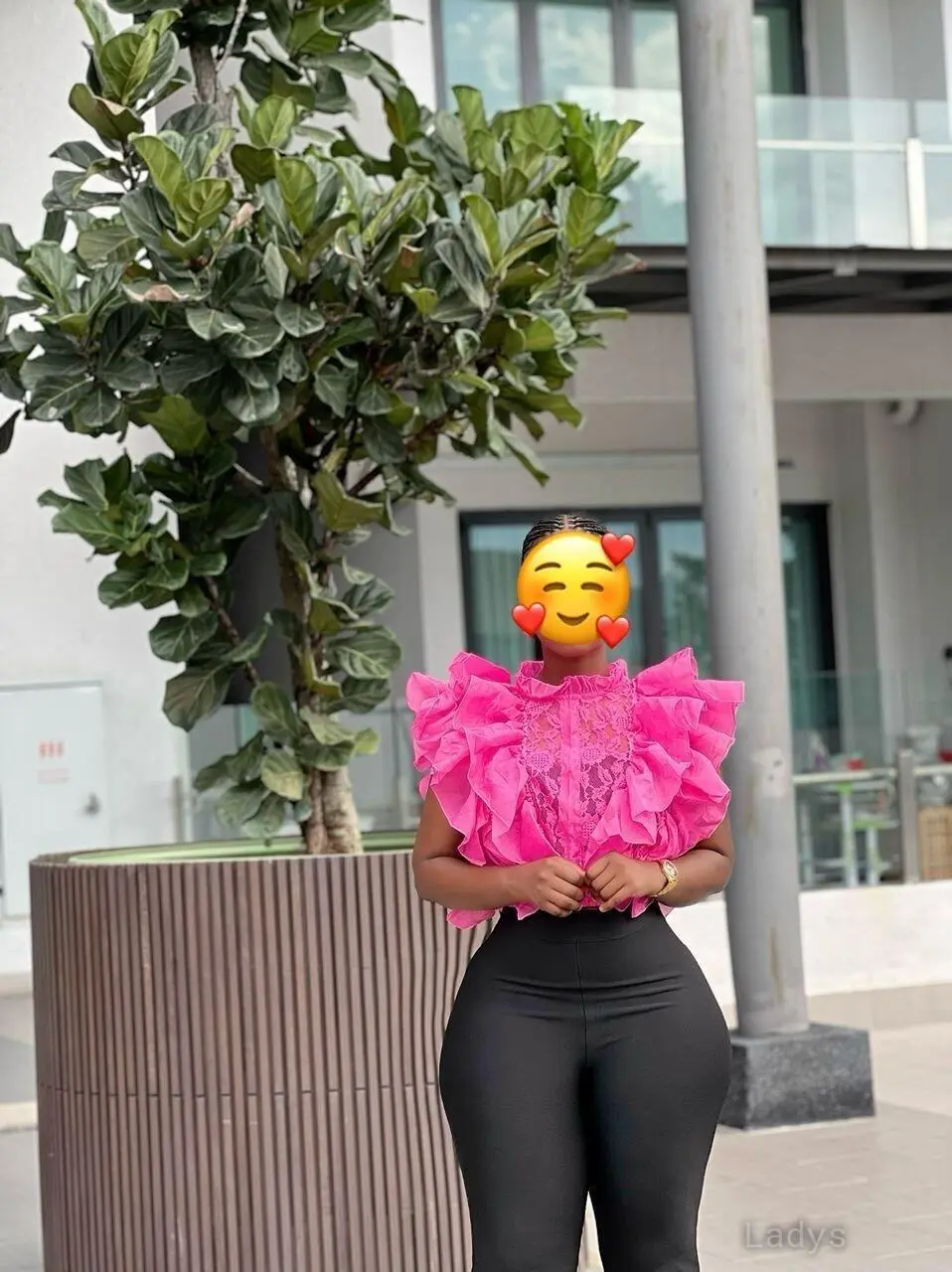 Tyra, 26 years brunette escorts in Dar es Salaam, height 154 sm, Weight  kg