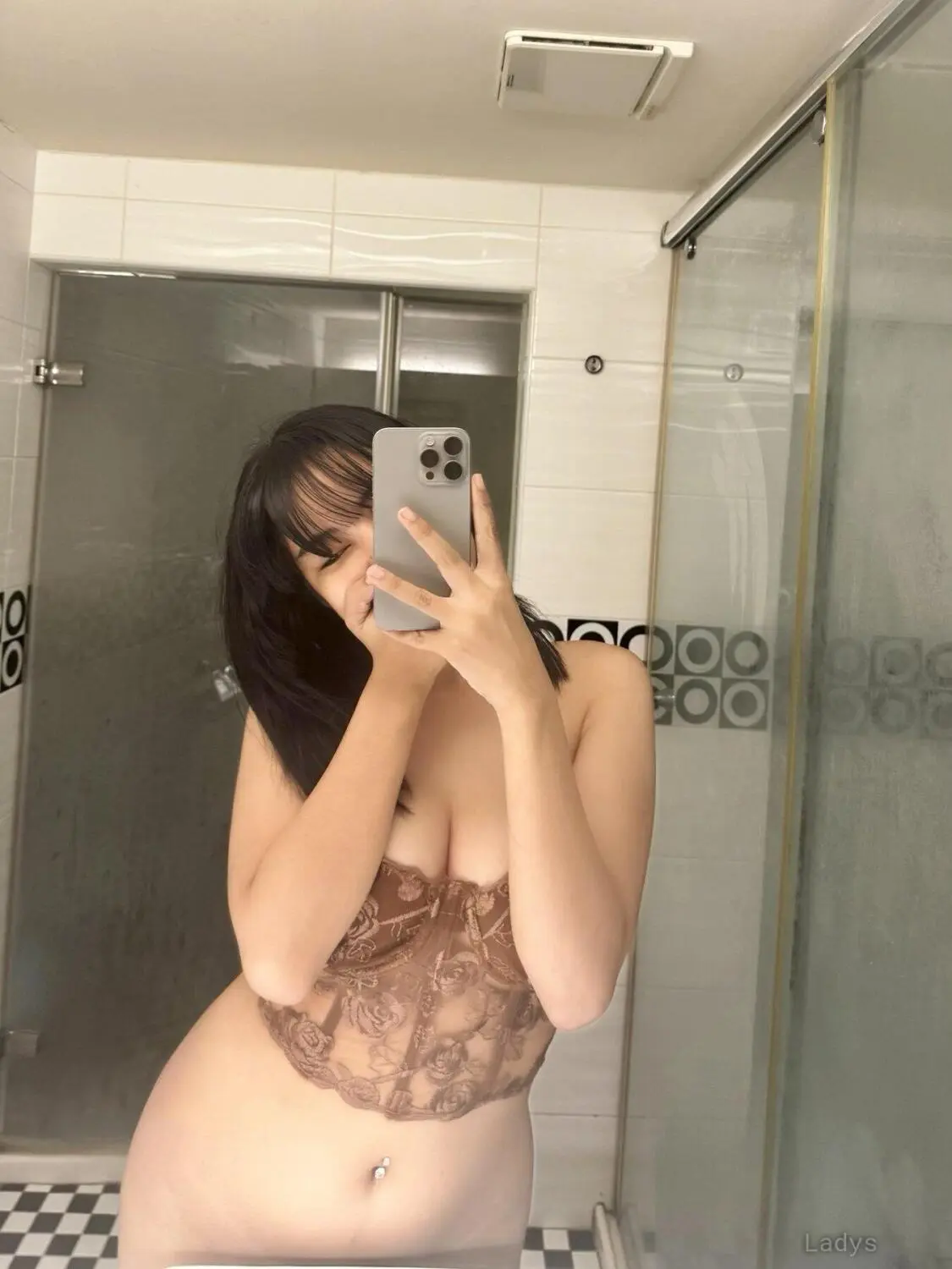 Cordelia, 20 years brunette escorts in Davao, height 165 sm, Weight  kg