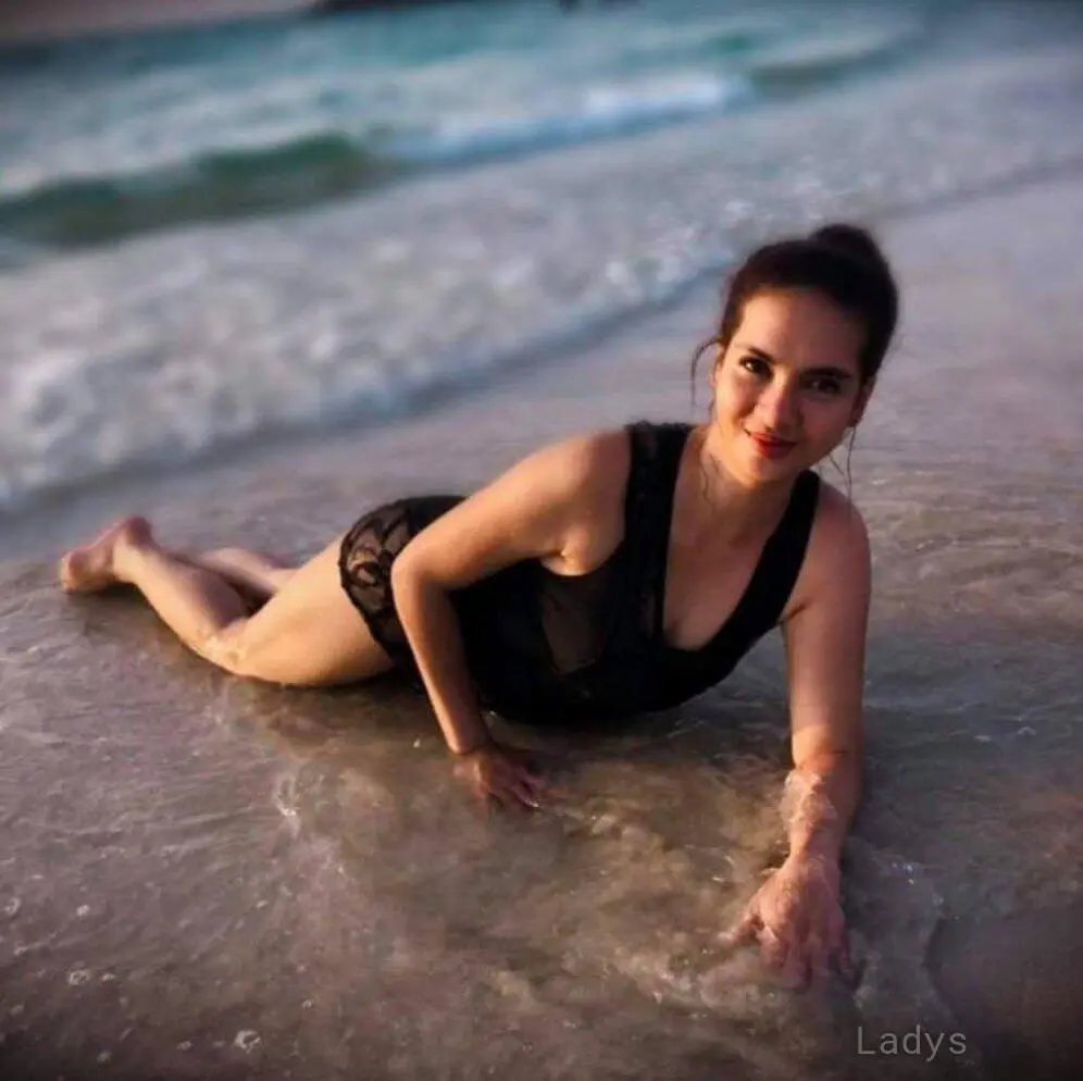 May, 25 years brunette escorts in Davao, height 161 sm, Weight  kg