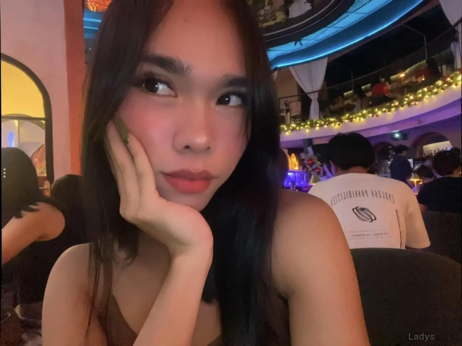 Sofia, 18 years brunette escorts in Davao, height 165 sm, Weight  kg