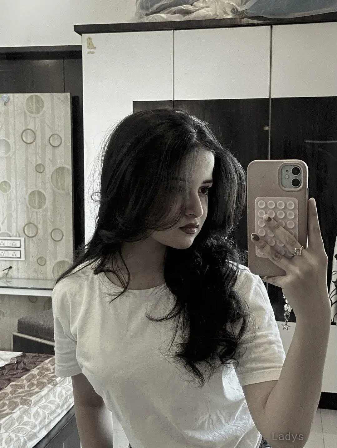 Anushka, 22 years brunette escorts in Dehradun, height 156 sm, Weight  kg