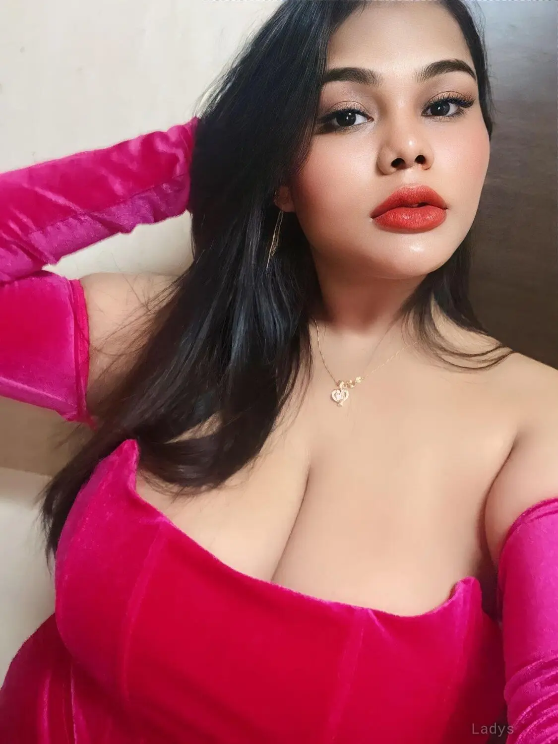 Dahlia, 24 years brunette escorts in Dehradun, height 170 sm, Weight  kg